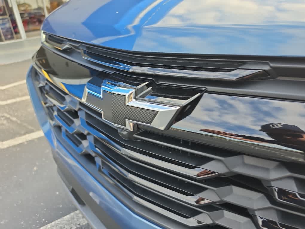 Used 2026 Chevrolet Equinox LT w/ Convenience Package II FWD image 9