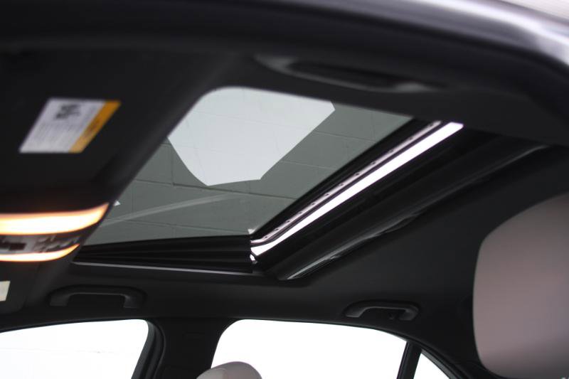 Used 2013 Mercedes-Benz C 300 Sport image 32