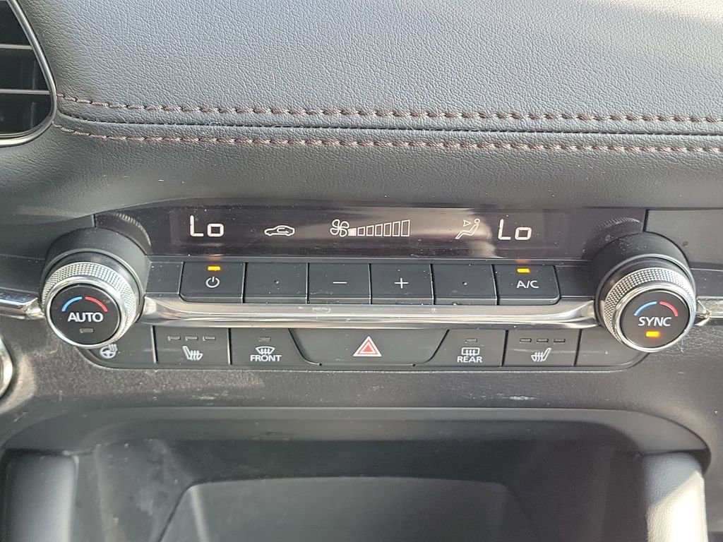 Used 2022 MAZDA MAZDA3 s image 32