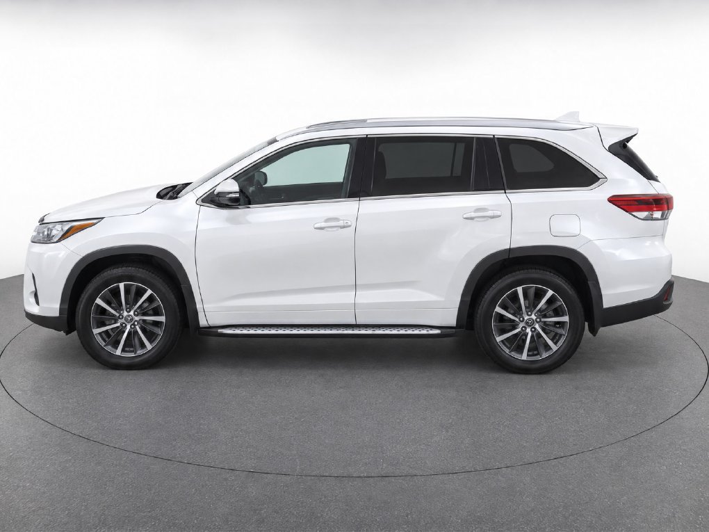 Used 2017 Toyota Highlander XLE FWD image 8