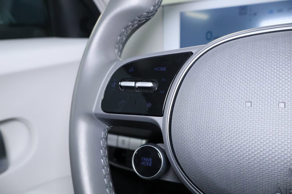 Used 2022 Hyundai Ioniq 5 SE image 19