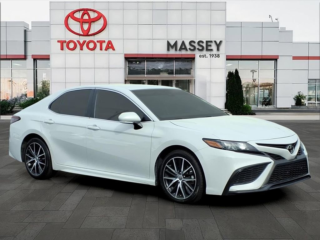 Used 2023 Toyota Camry SE w/ Convenience Package image 1