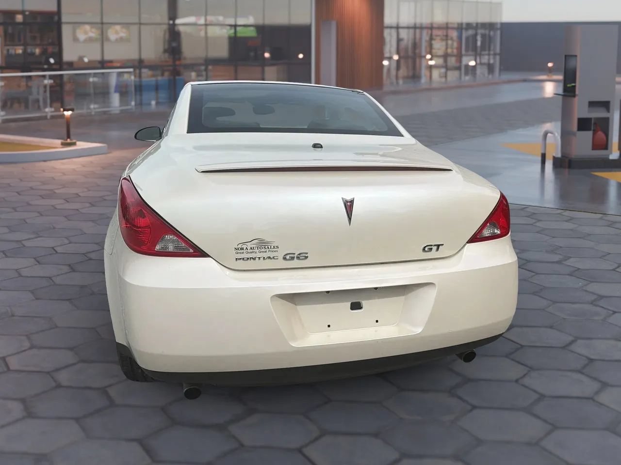 Used 2008 Pontiac G6 GT FWD image 10