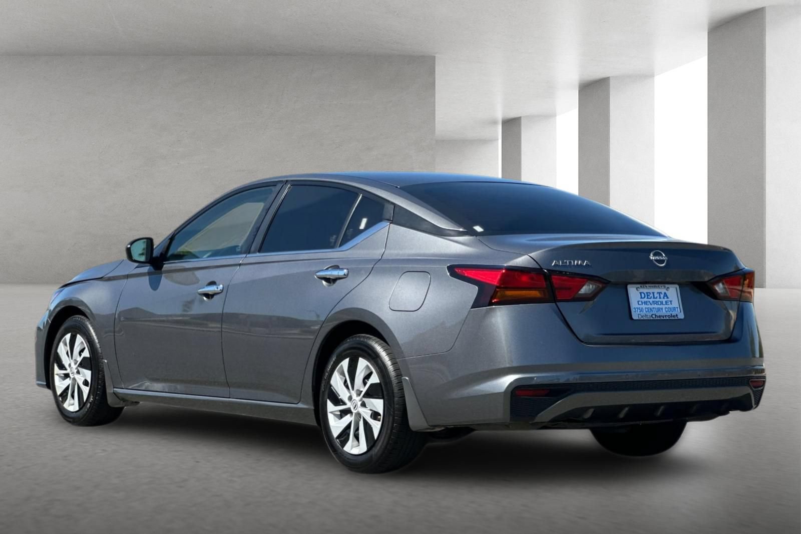 Used 2024 Nissan Altima 2.5 S FWD image 6