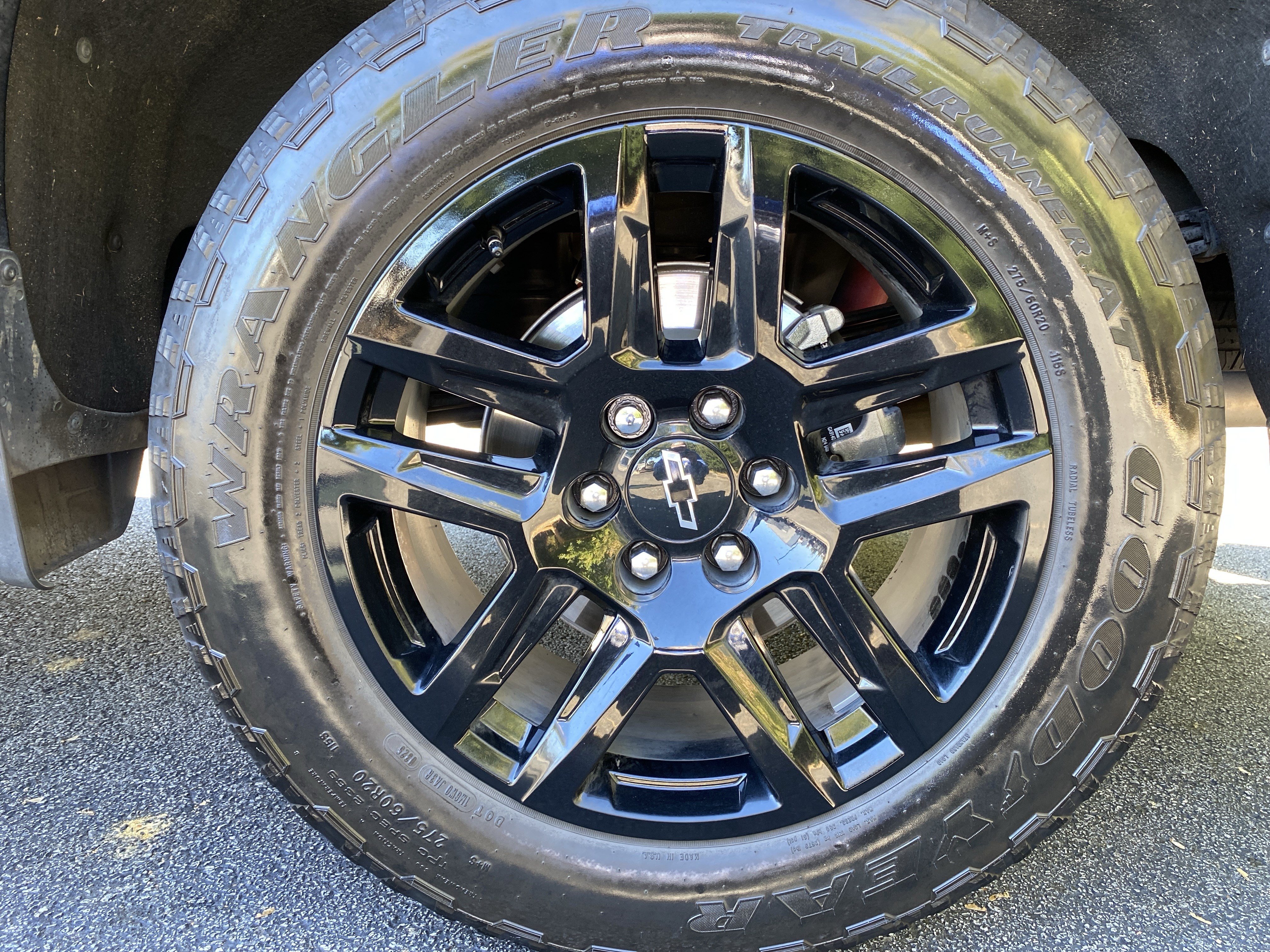 Used 2025 Chevrolet Silverado 1500 High Country w/ Midnight Edition AWD/4WD image 11