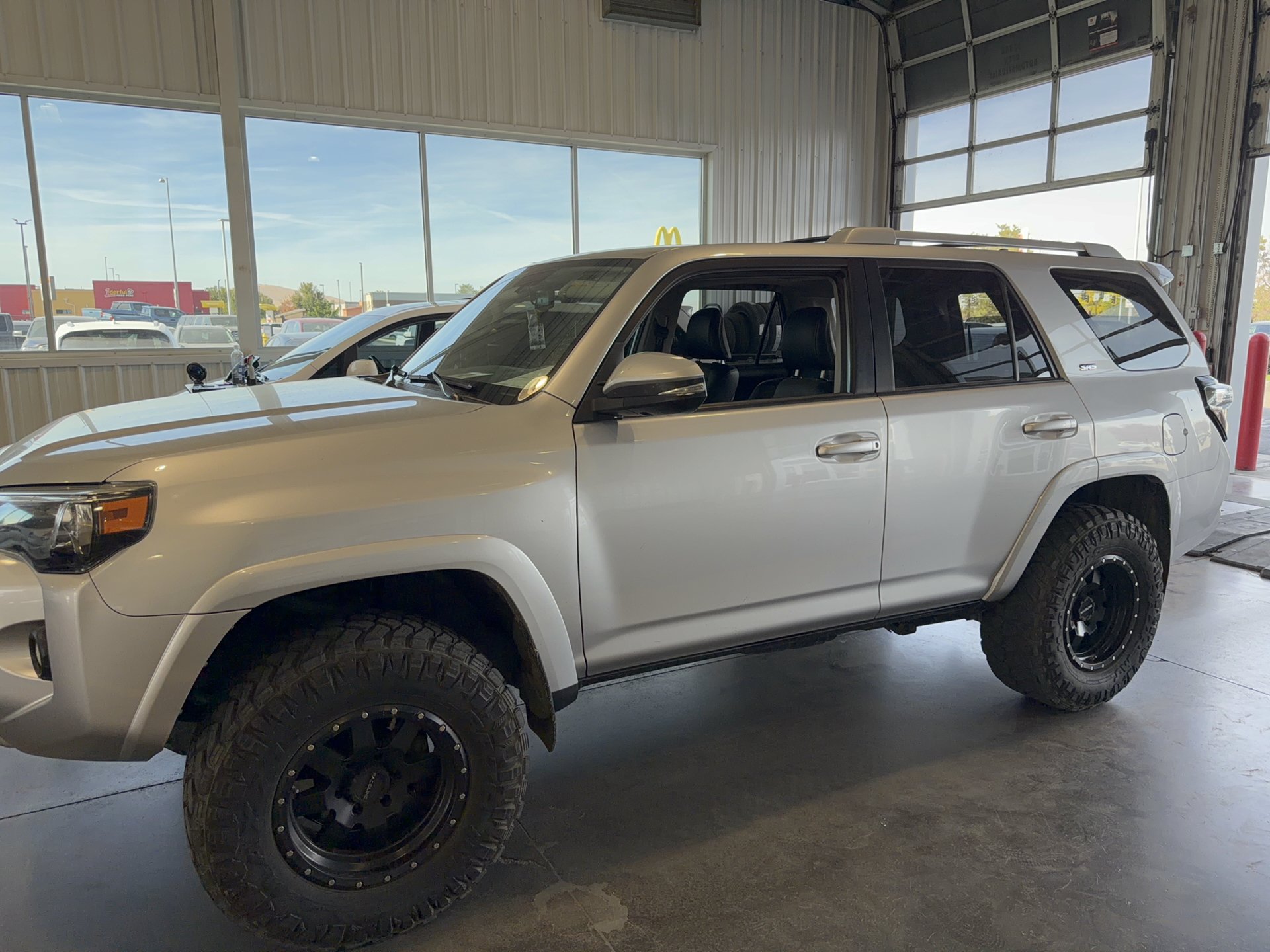 Used 2018 Toyota 4Runner SR5 Premium AWD/4WD image 42