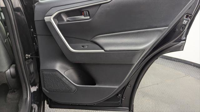 Used 2019 Toyota RAV4 XLE w/ Convenience Package image 21