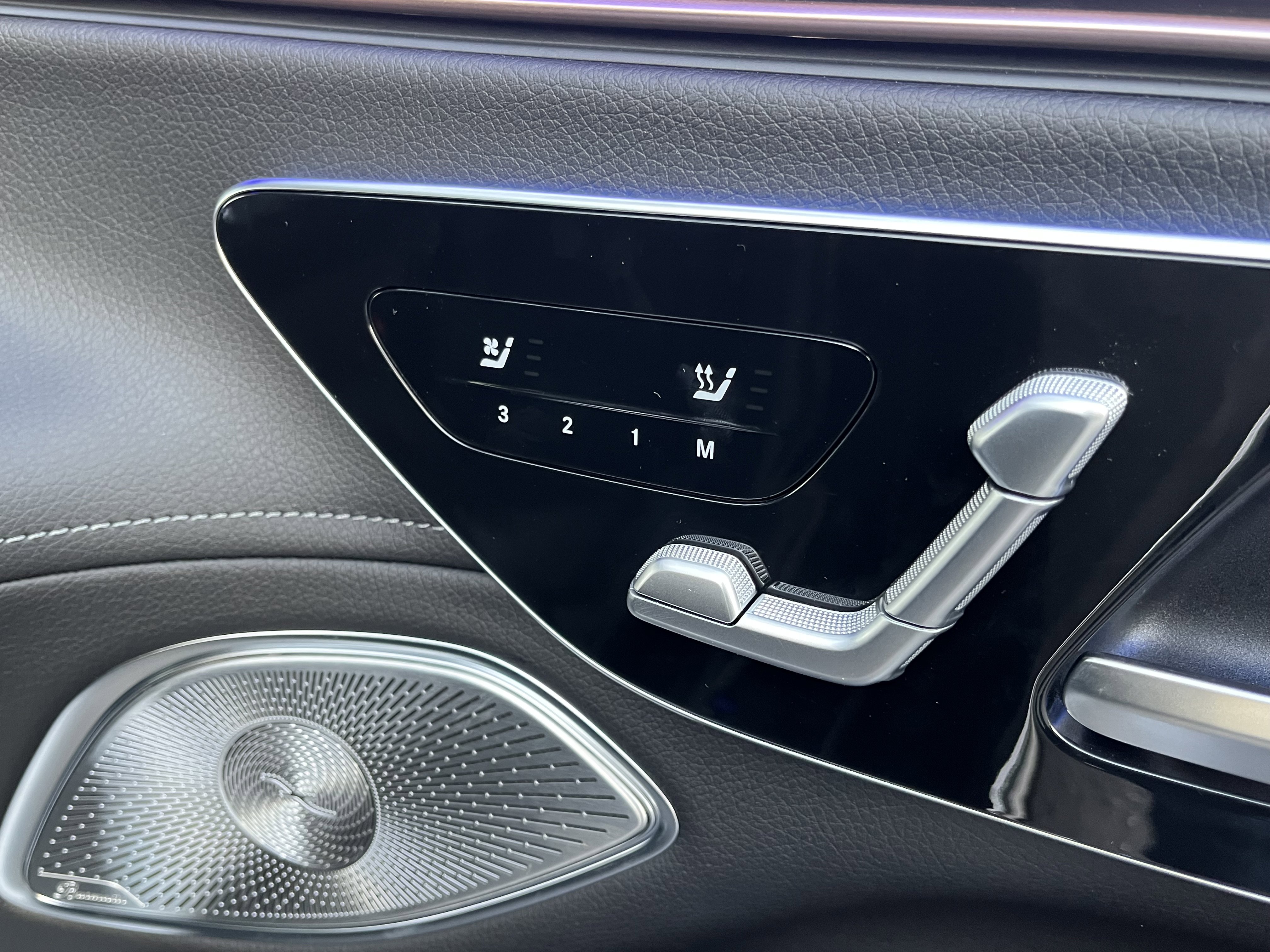 New 2026 Mercedes-Benz EQS 400 4MATIC SUV image 21