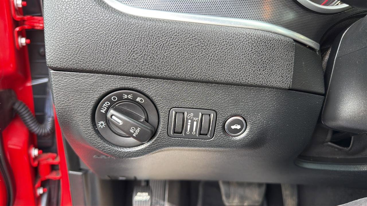 Used 2018 Dodge Charger GT AWD/4WD image 27