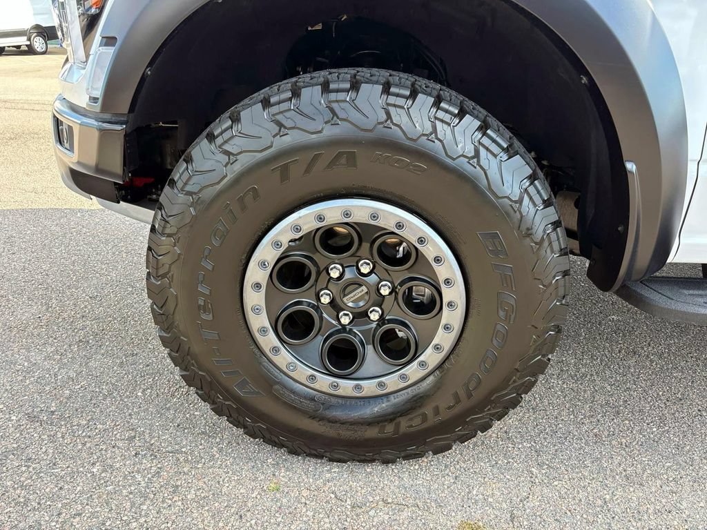 Used 2025 Ford F150 Raptor AWD/4WD image 7