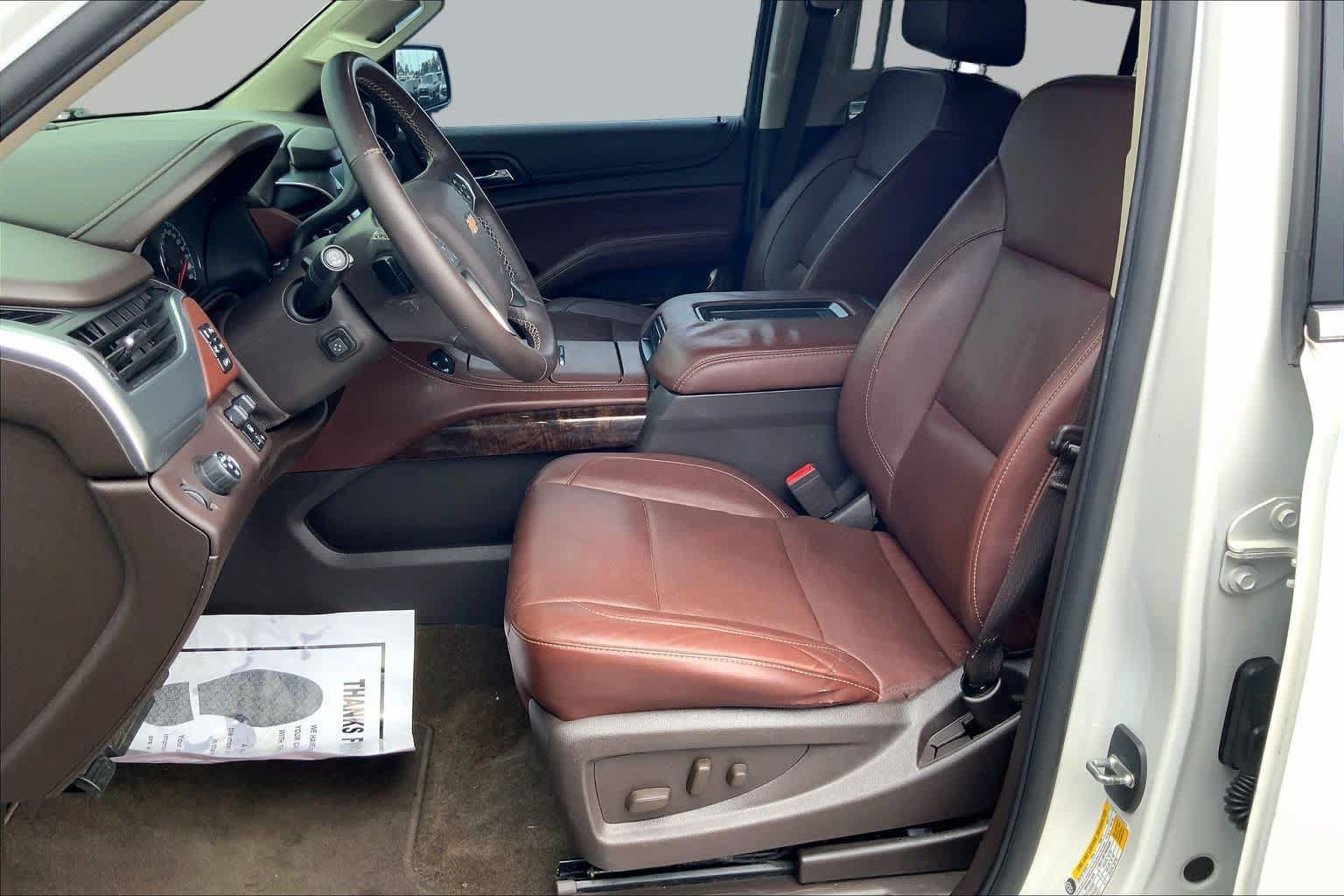 Used 2017 Chevrolet Suburban Premier RWD image 8