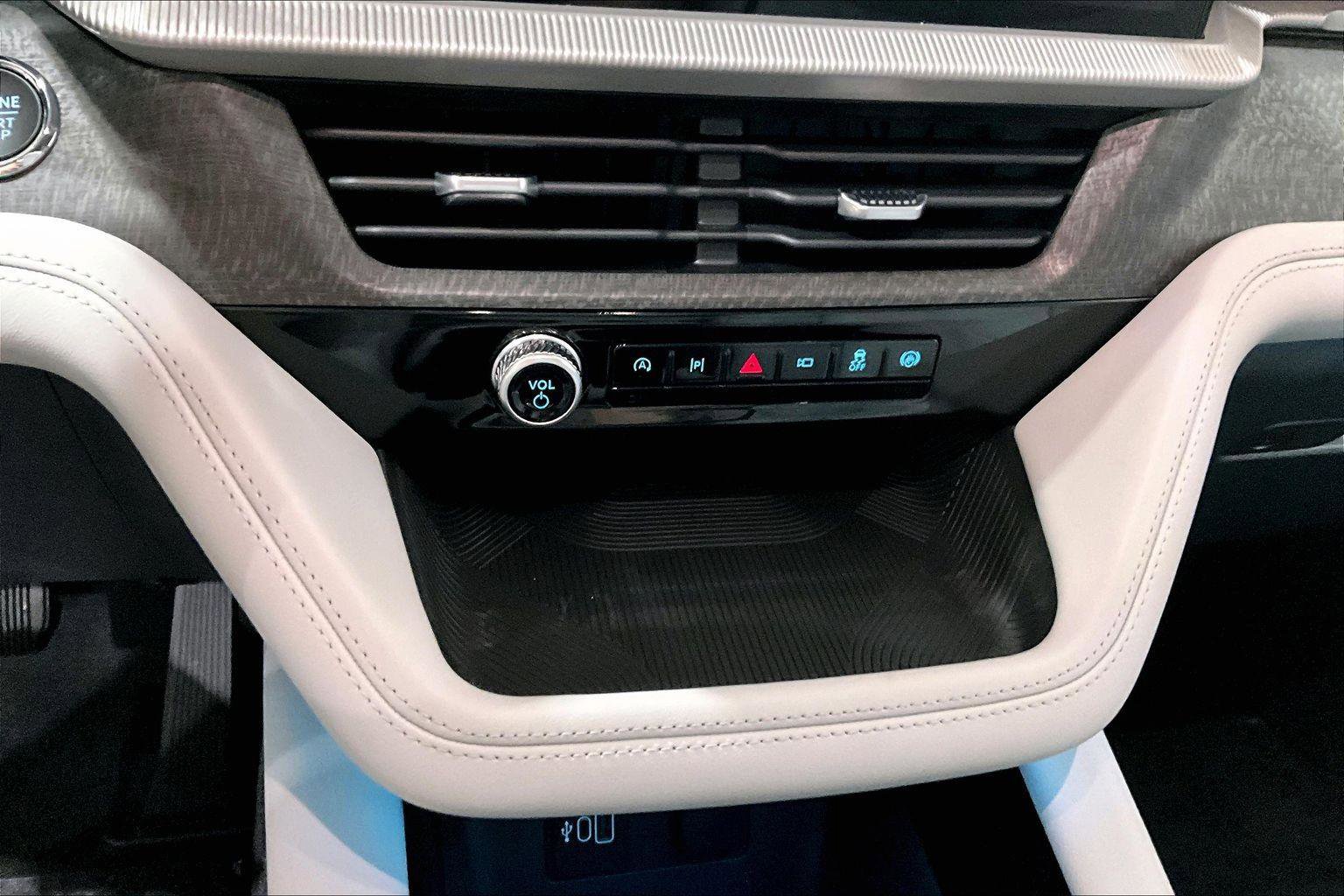 New 2026 Ford Explorer Platinum w/ LUX Leather Package image 15