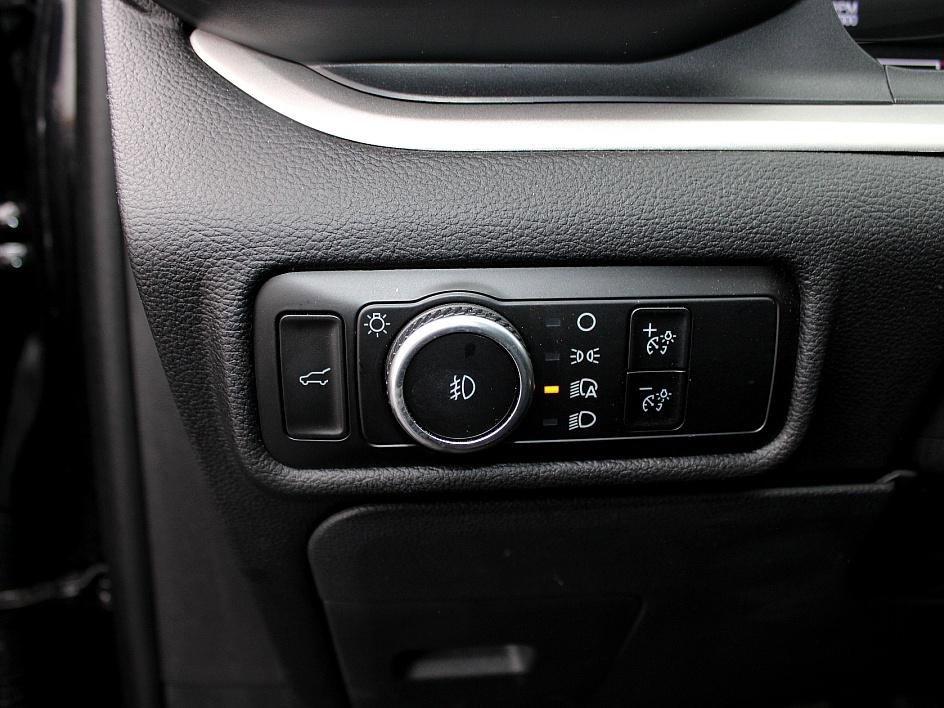 Used 2023 Ford Explorer XLT w/ Equipment Group 202A image 10