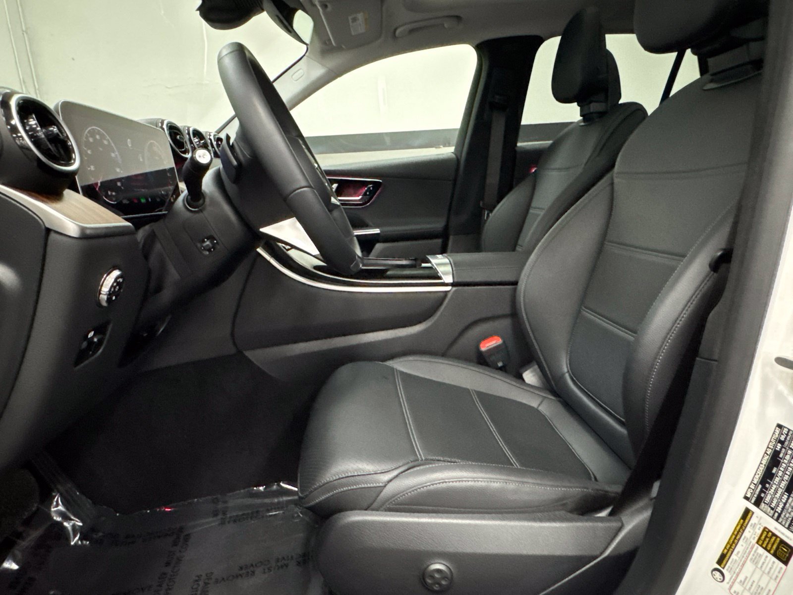Certified 2025 Mercedes-Benz GLC 350e 4MATIC image 25
