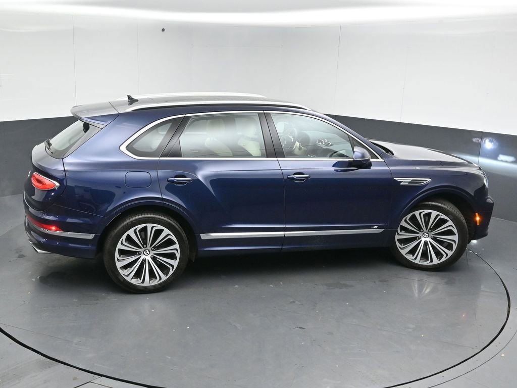 Used 2021 Bentley Bentayga AWD/4WD image 43