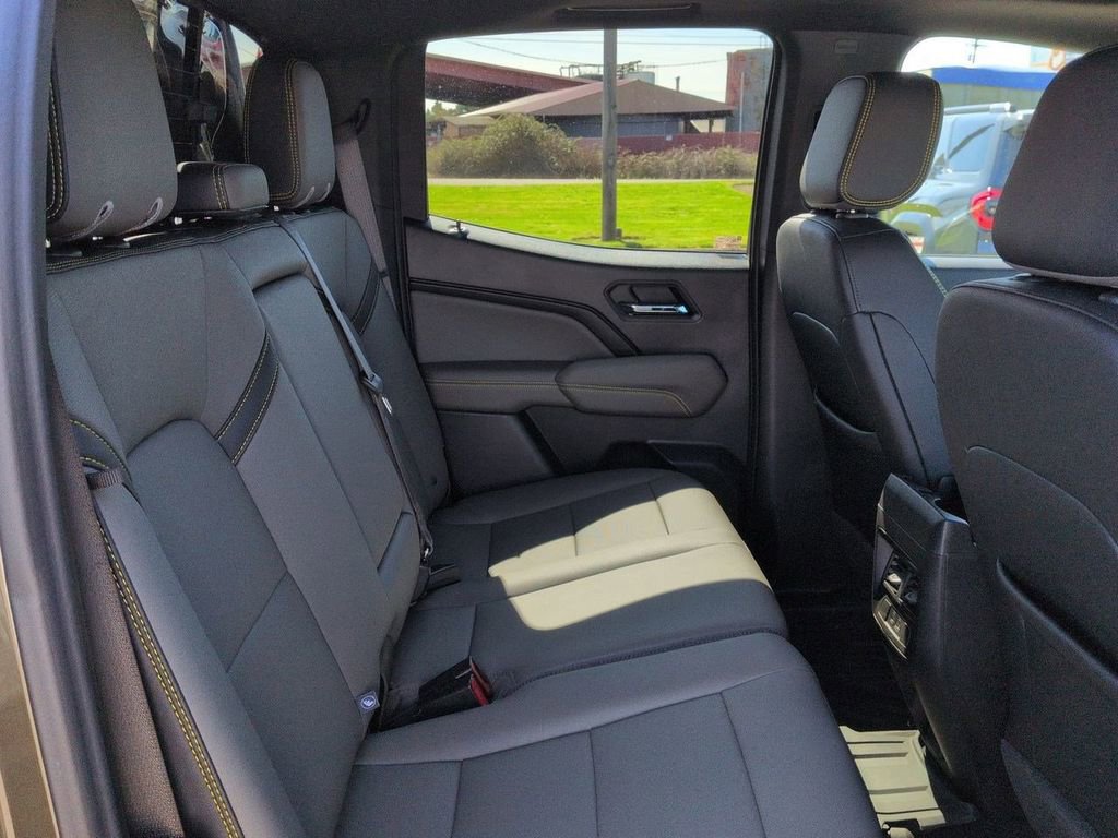 Used 2025 Chevrolet Colorado ZR2 w/ ZR2 Bison Edition image 29