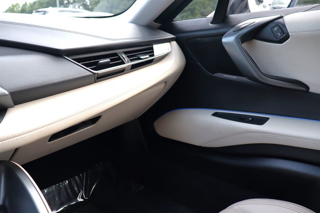 Used 2016 BMW i8 AWD/4WD image 19