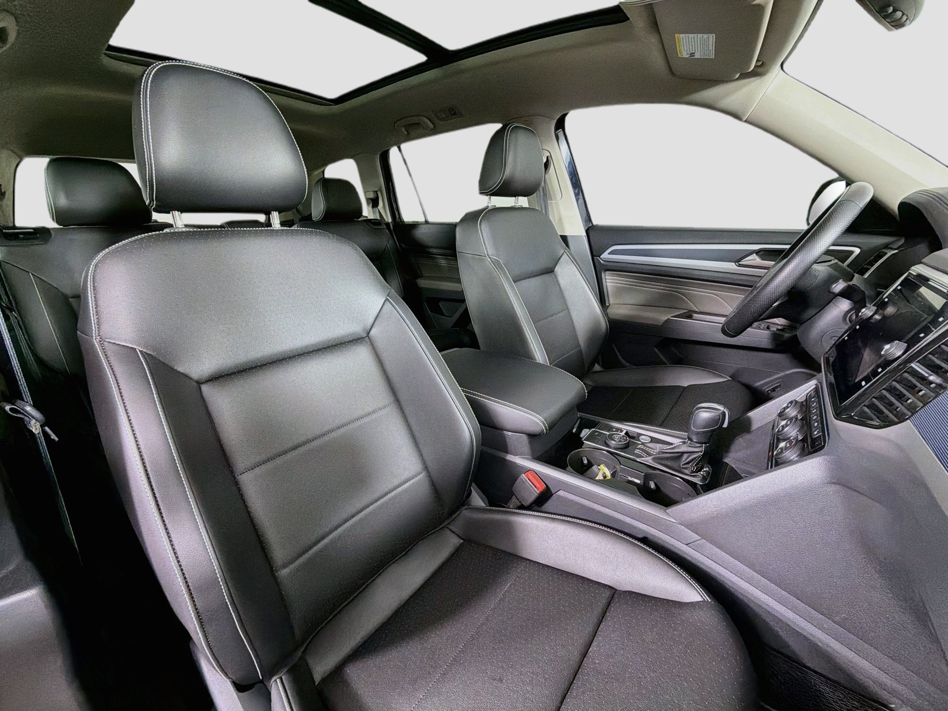 Used 2023 Volkswagen Atlas SEL R-Line AWD/4WD image 29
