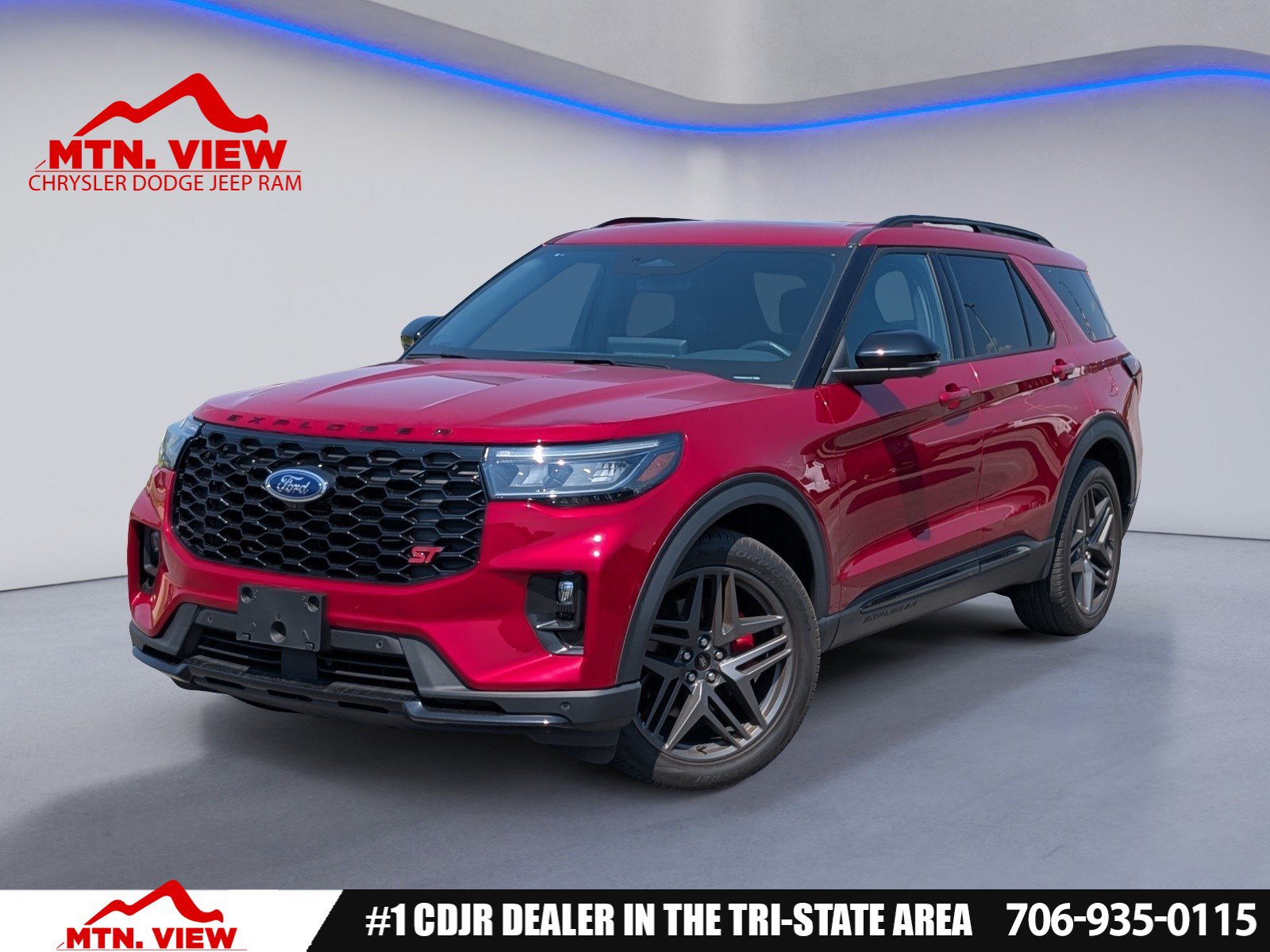 Used 2025 Ford Explorer ST AWD/4WD image 1