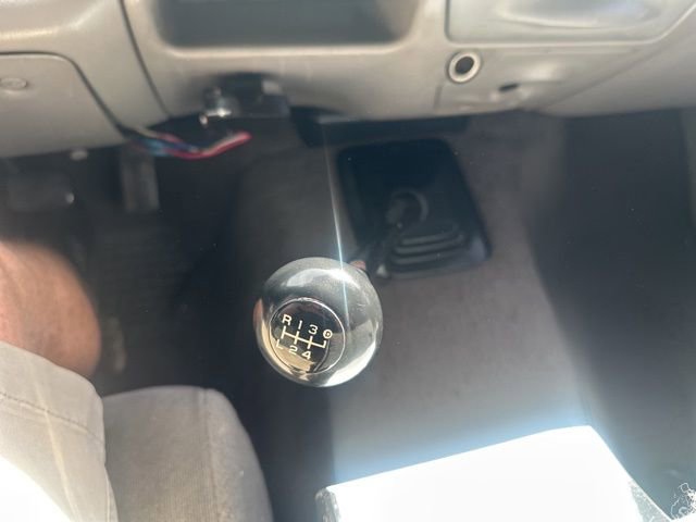 Used 2000 Ford F350 XLT RWD image 21
