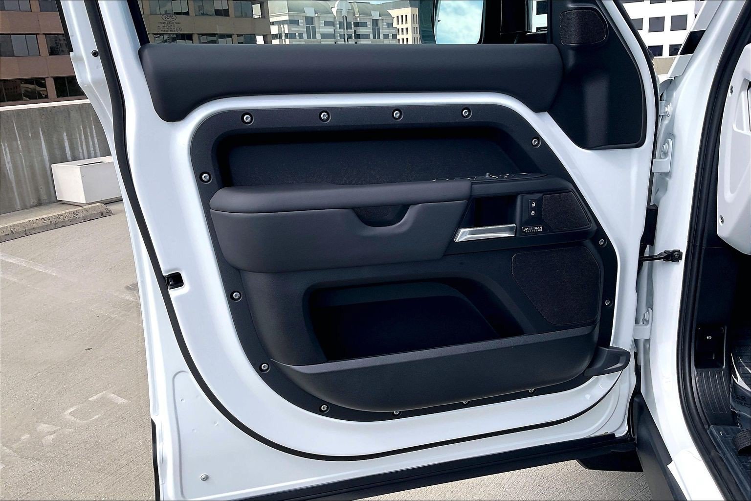 New 2026 Land Rover Defender 110 X-Dynamic SE AWD/4WD image 14