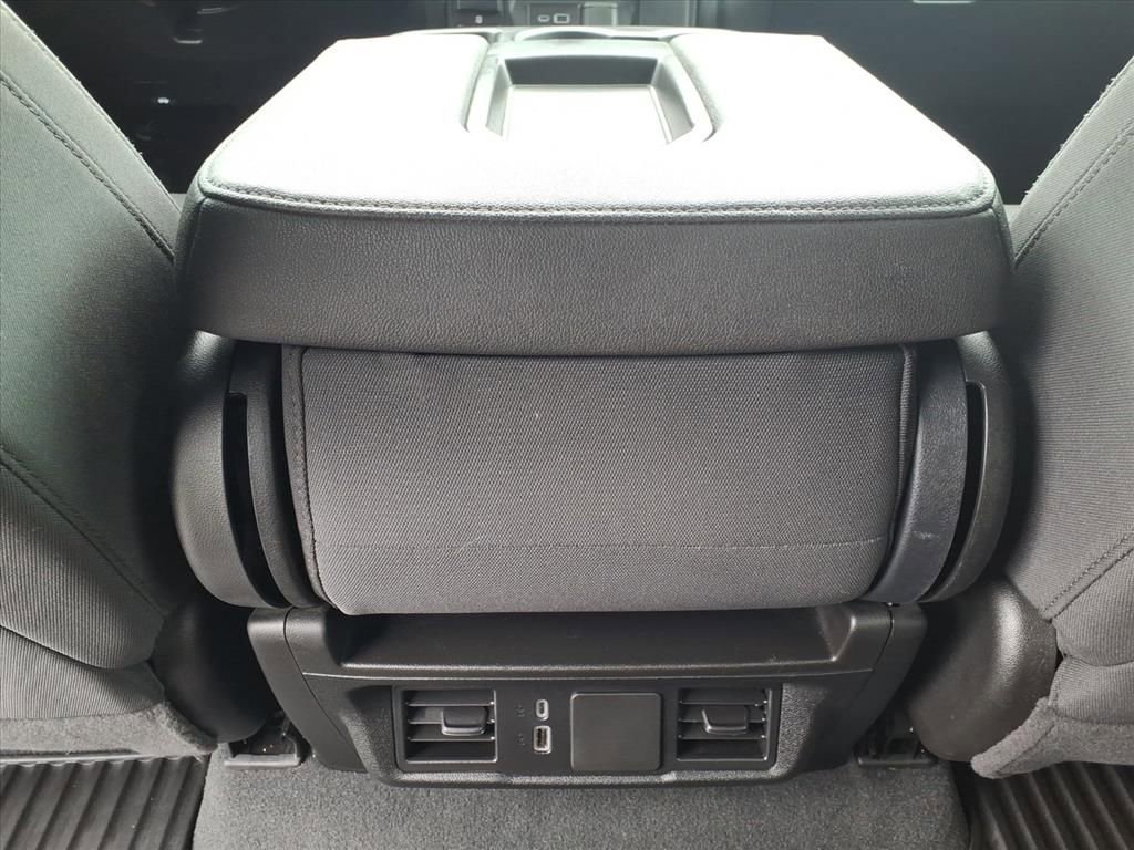 Used 2025 Chevrolet Silverado 2500 Custom w/ Custom Value Package image 23