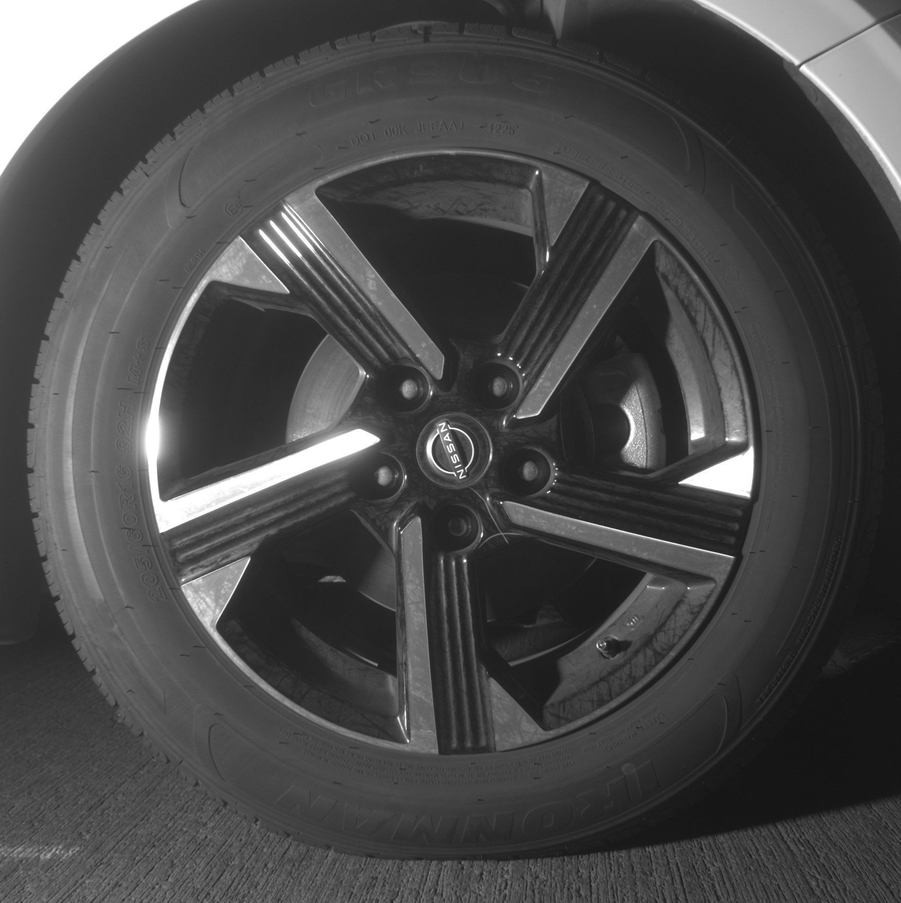 Used 2025 Nissan Sentra SV image 13