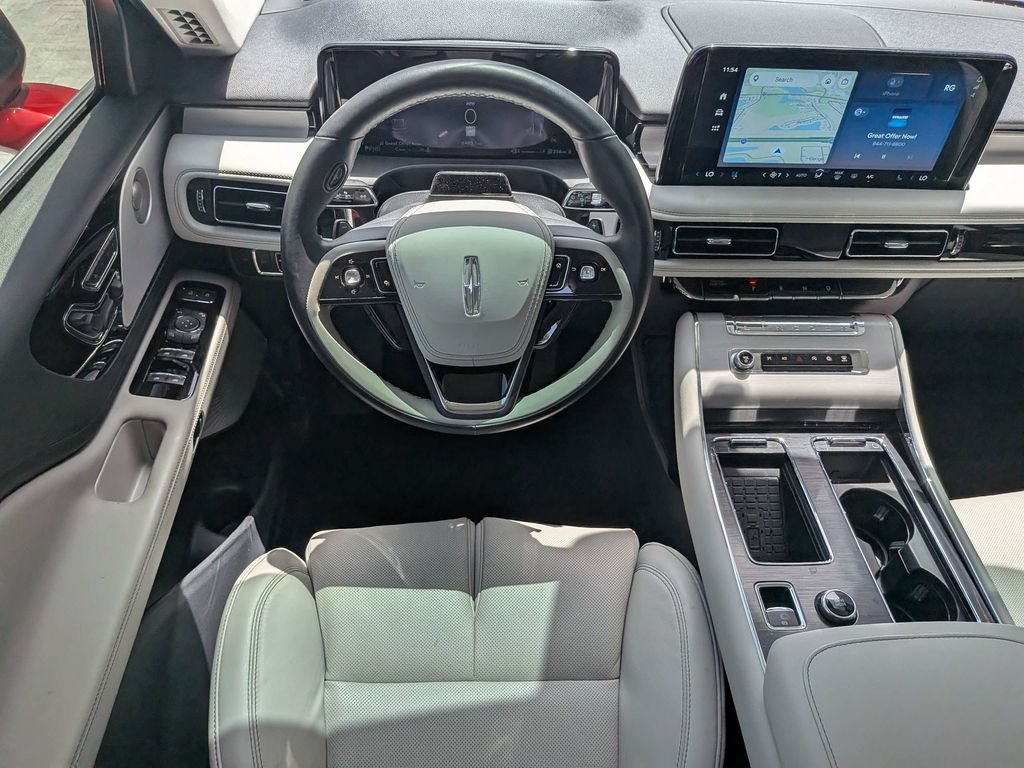 Certified 2025 Lincoln Aviator Reserve w/ Luxury Package AWD/4WD image 18
