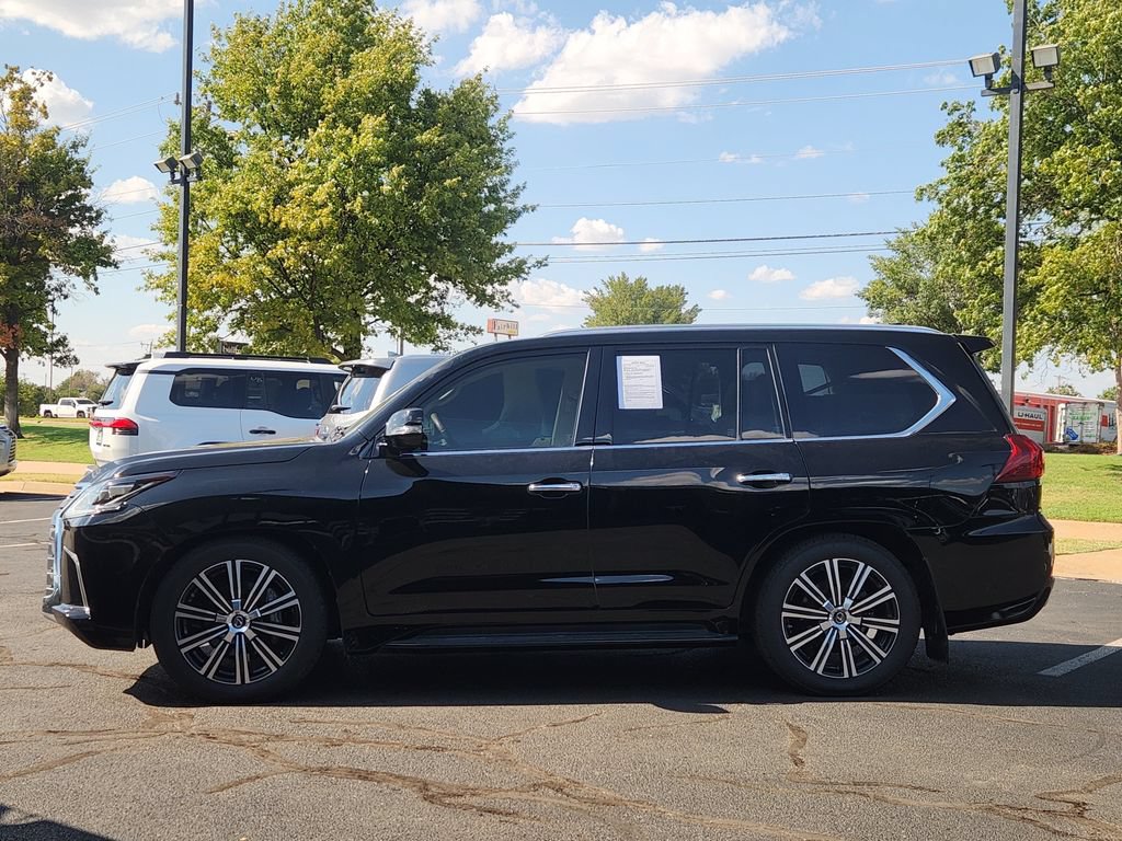 Used 2021 Lexus LX 570 4WD w/ Luxury Package image 7