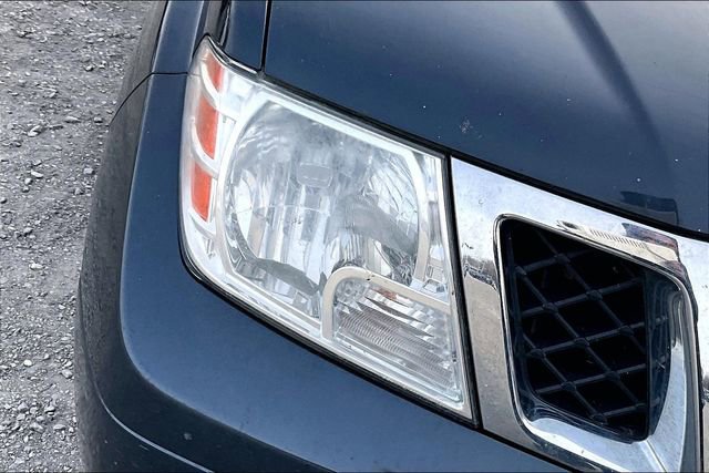 Used 2018 Nissan Frontier SV image 28