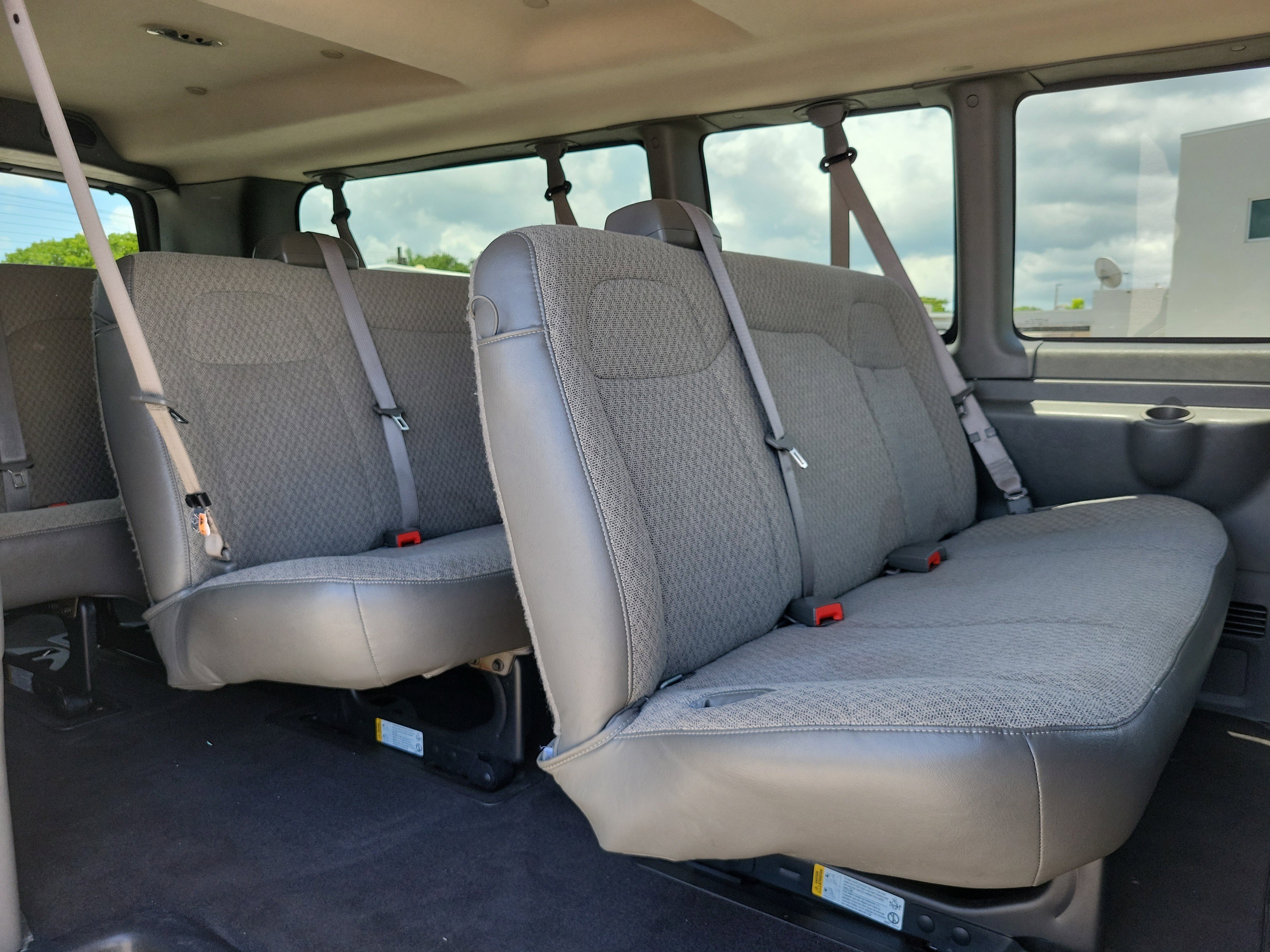 Used 2025 Chevrolet Express 3500 LT w/ LT Preferred Equipment Group RWD image 12