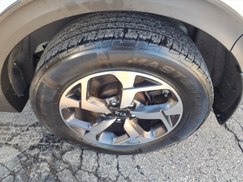 Used 2021 Kia Sportage LX image 11