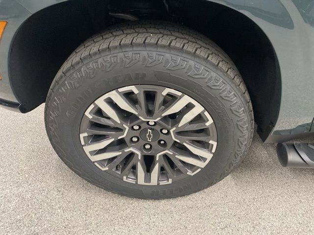 New 2026 Chevrolet Suburban Z71 w/ Comfort Package image 12