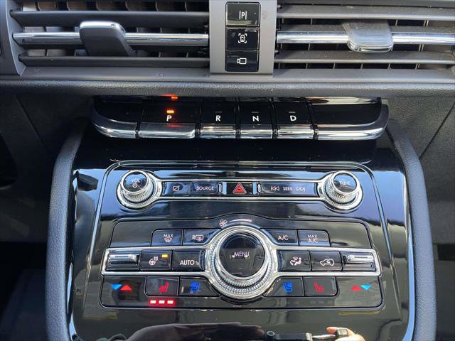 Used 2022 Lincoln Corsair AWD w/ Equipment Group 101A image 29