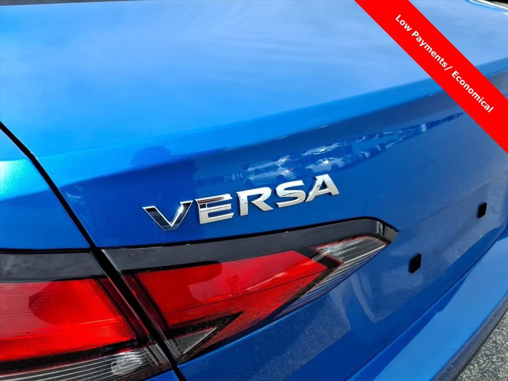 Used 2023 Nissan Versa SV image 9