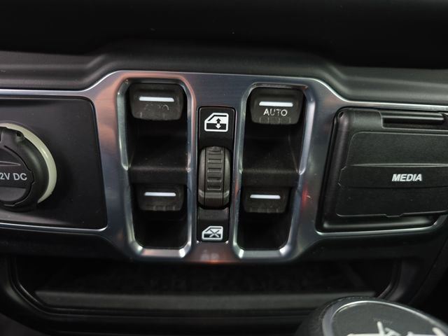 Used 2019 Jeep Wrangler Unlimited Sahara w/ Safety Group image 27