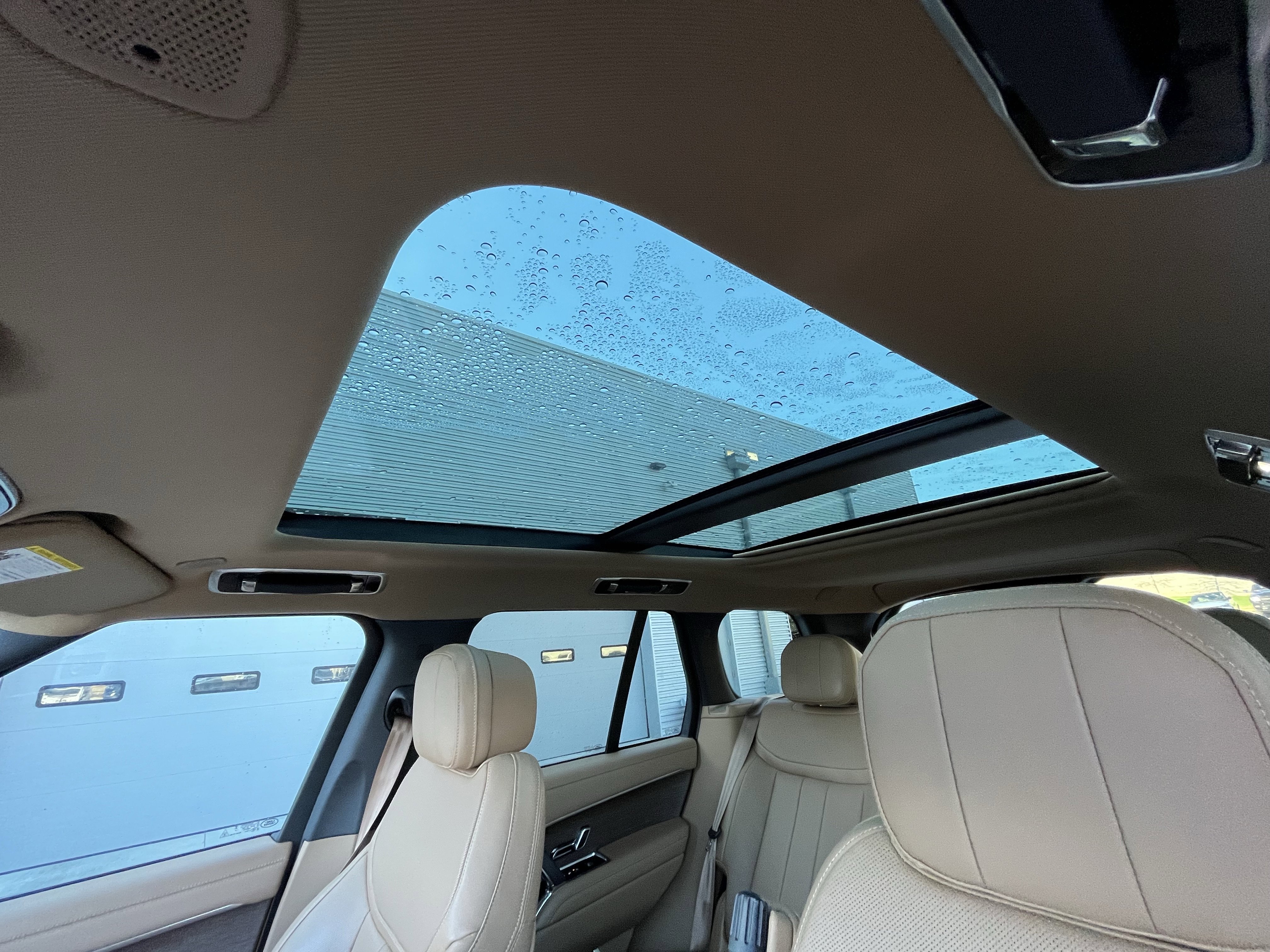 Certified 2023 Land Rover Range Rover SE image 26