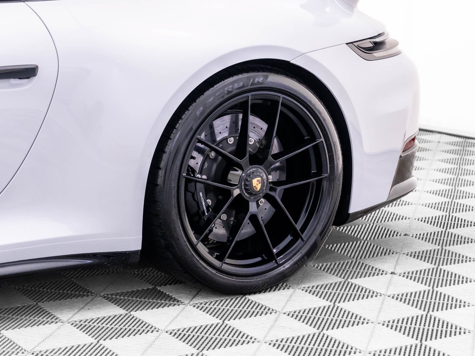 Certified 2026 Porsche 911 Carrera GTS RWD image 36