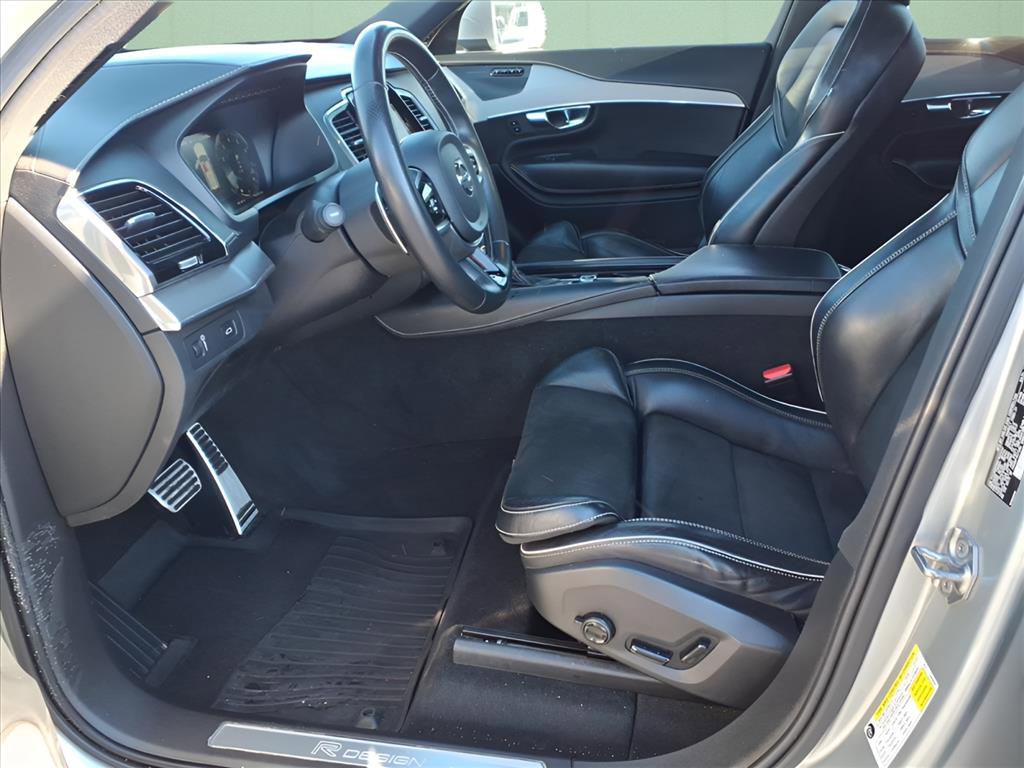 Used 2019 Volvo XC90 T5 R-Design w/ Protection Package image 10