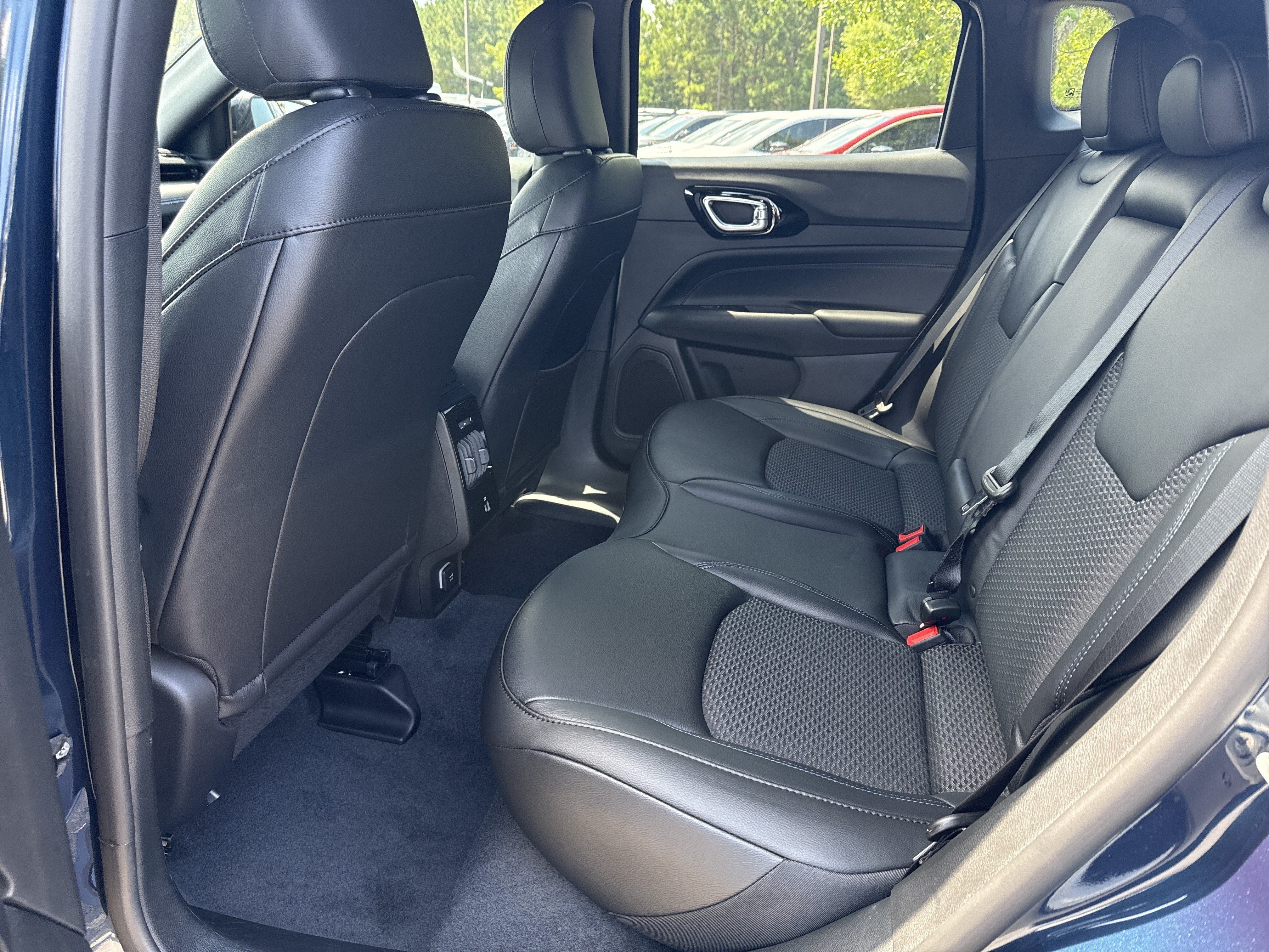 New 2026 Jeep Compass Latitude AWD/4WD image 21