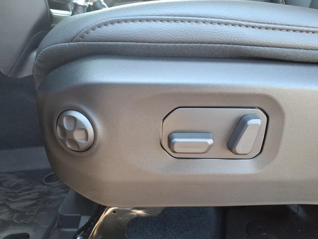 New 2026 Jeep Gladiator Sport AWD/4WD image 15