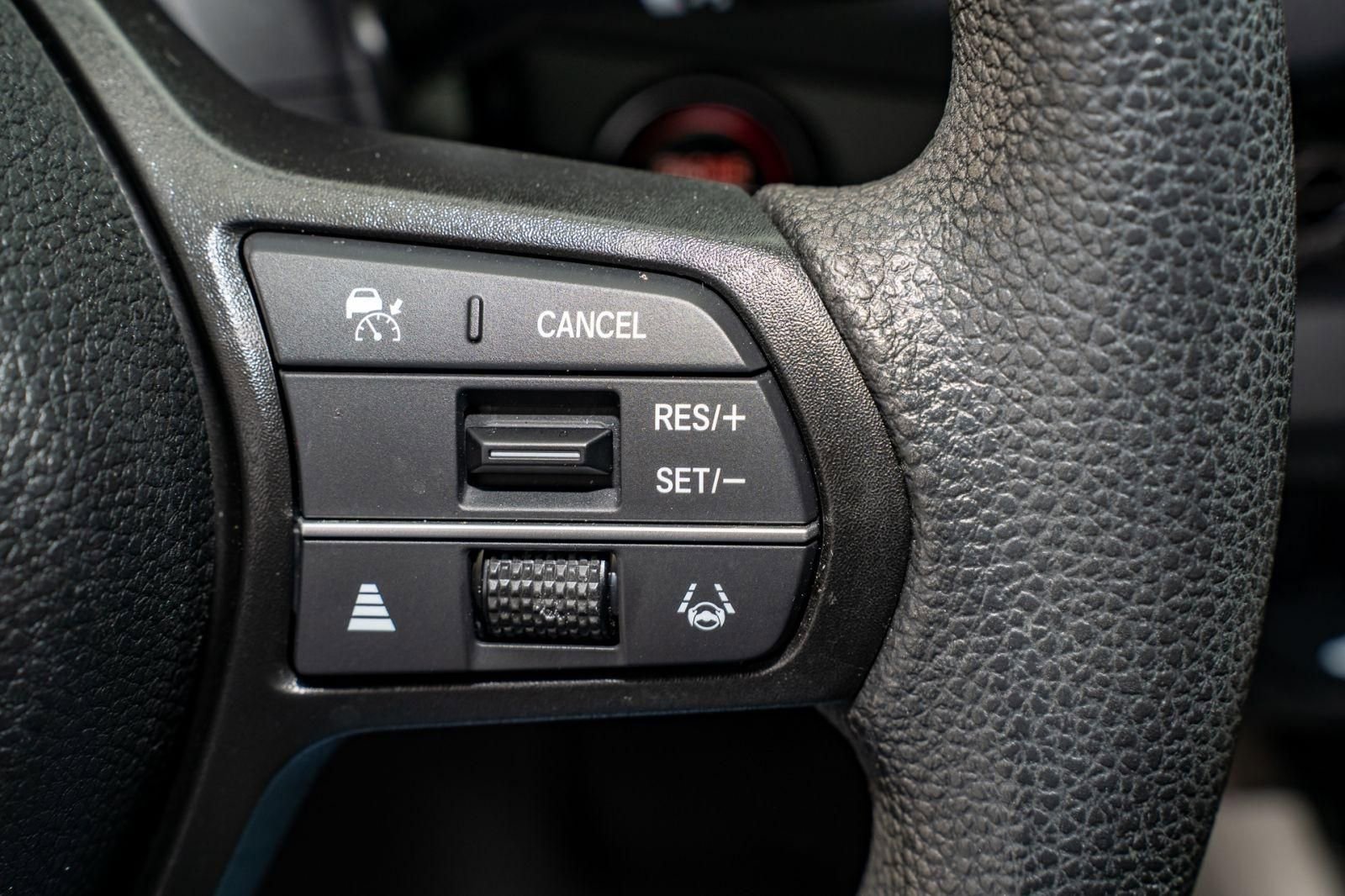 Used 2023 Honda Accord EX image 32