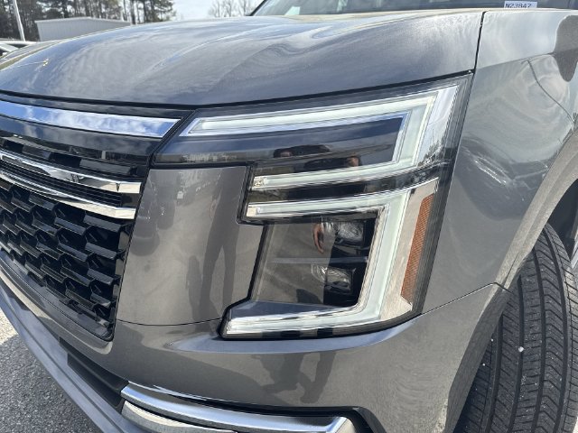 Used 2025 Nissan Armada SL AWD/4WD image 33