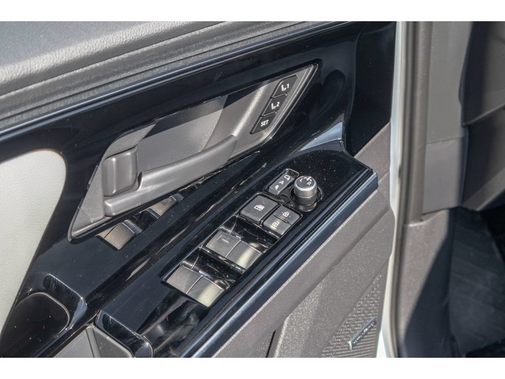 Certified 2023 Subaru Solterra AWD image 19