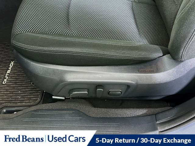 Used 2018 Subaru Outback 2.5i Premium image 20