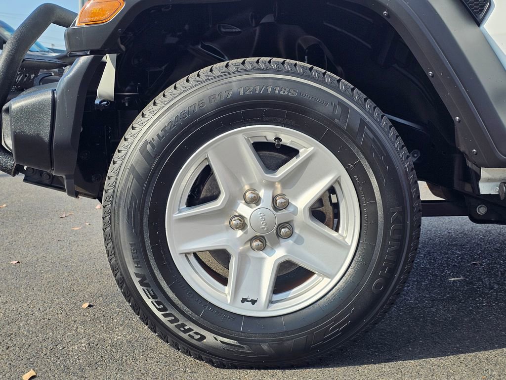 Used 2020 Jeep Gladiator Sport w/ Quick Order Package 24S image 10