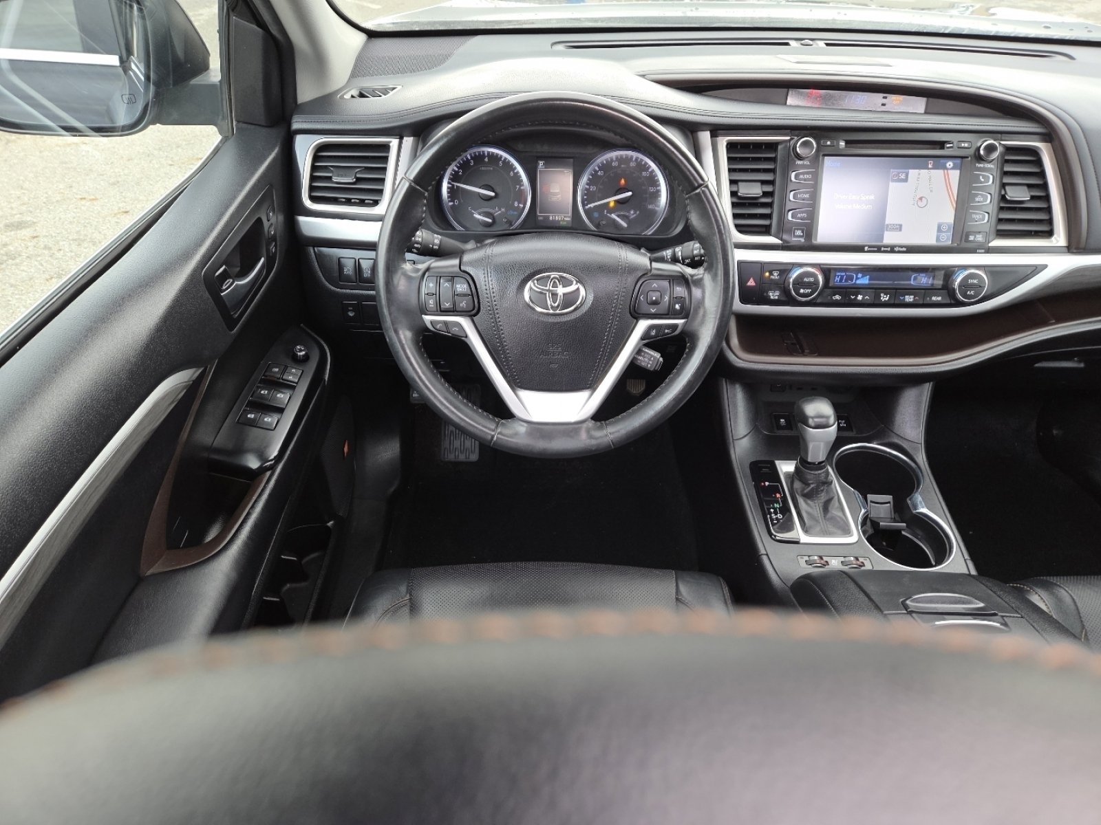 Used 2019 Toyota Highlander Limited image 28