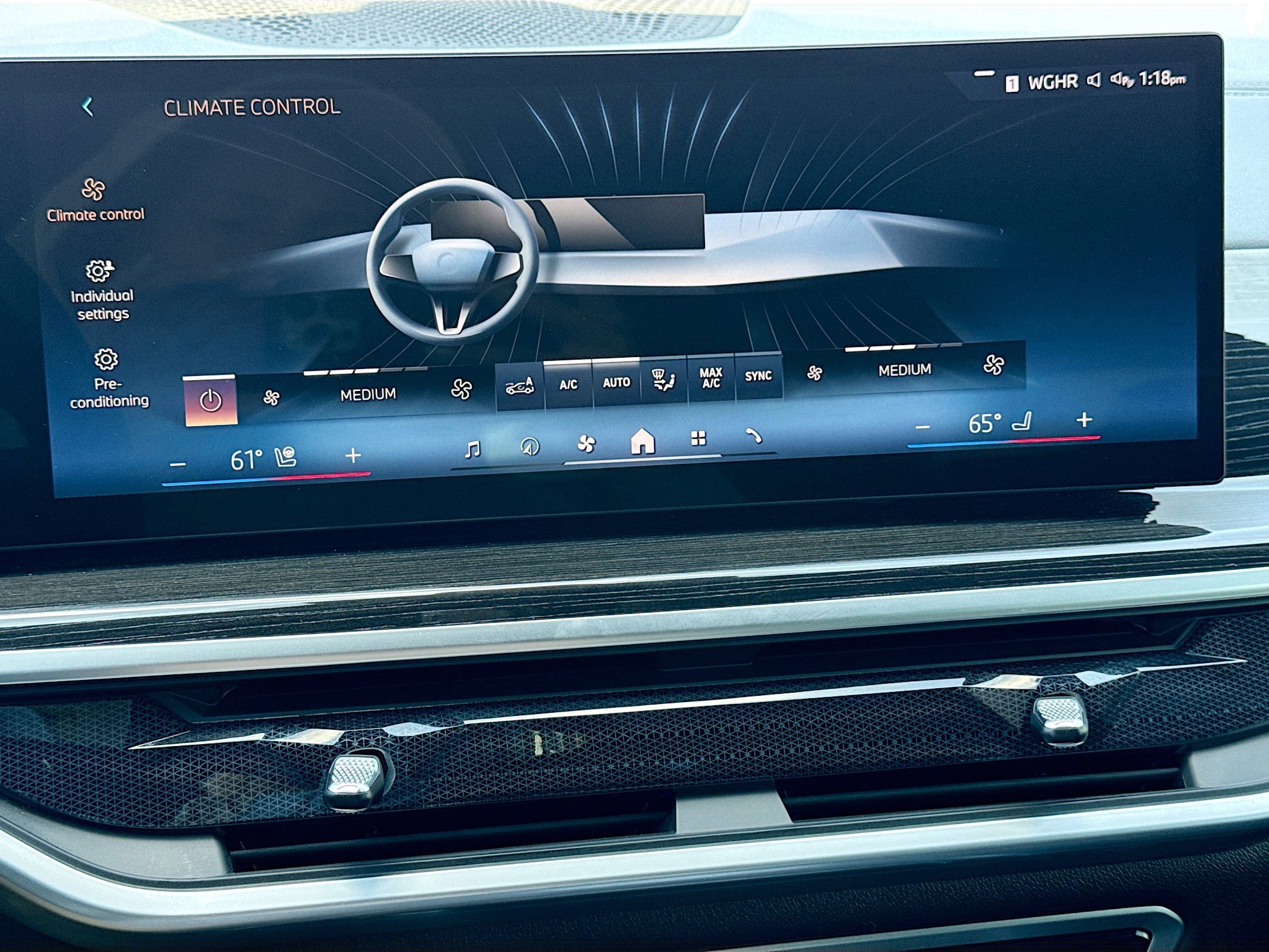 Used 2024 BMW X5 xDrive40i w/ Executive Package image 36