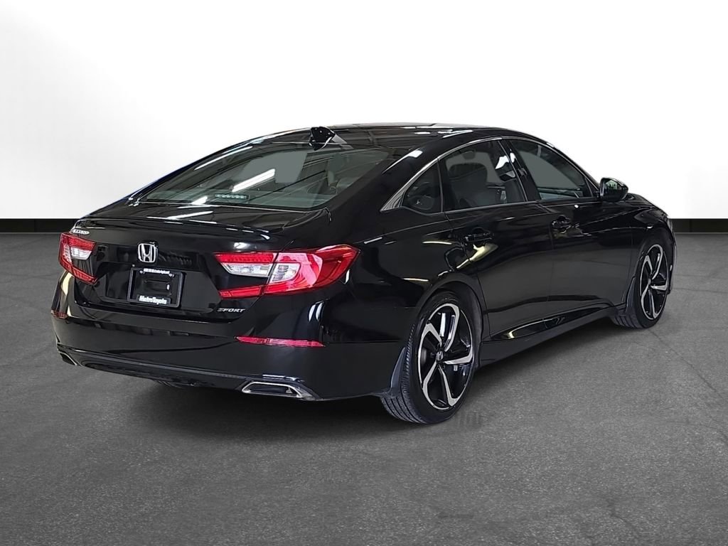 Used 2018 Honda Accord Sport image 5