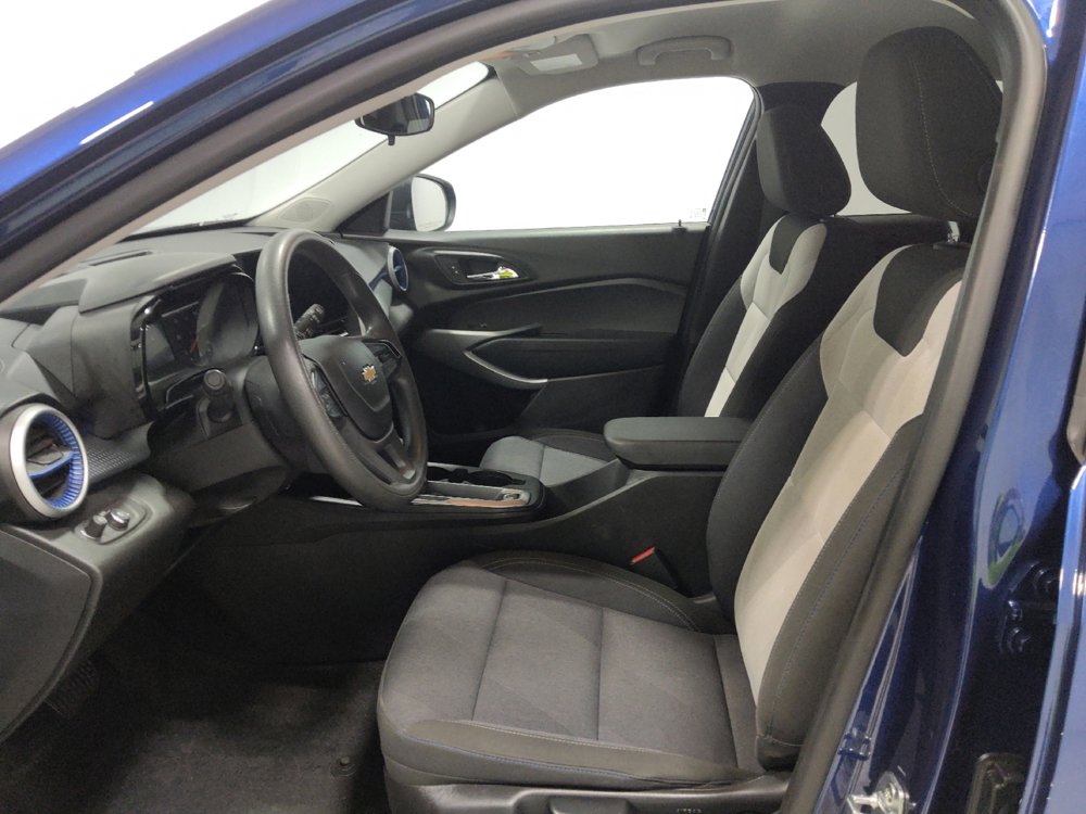 Used 2024 Chevrolet Trax LS FWD image 17
